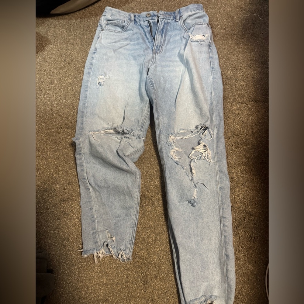 American Eagle Outfitters Light Blue Ripped Boyfriend Jeans
